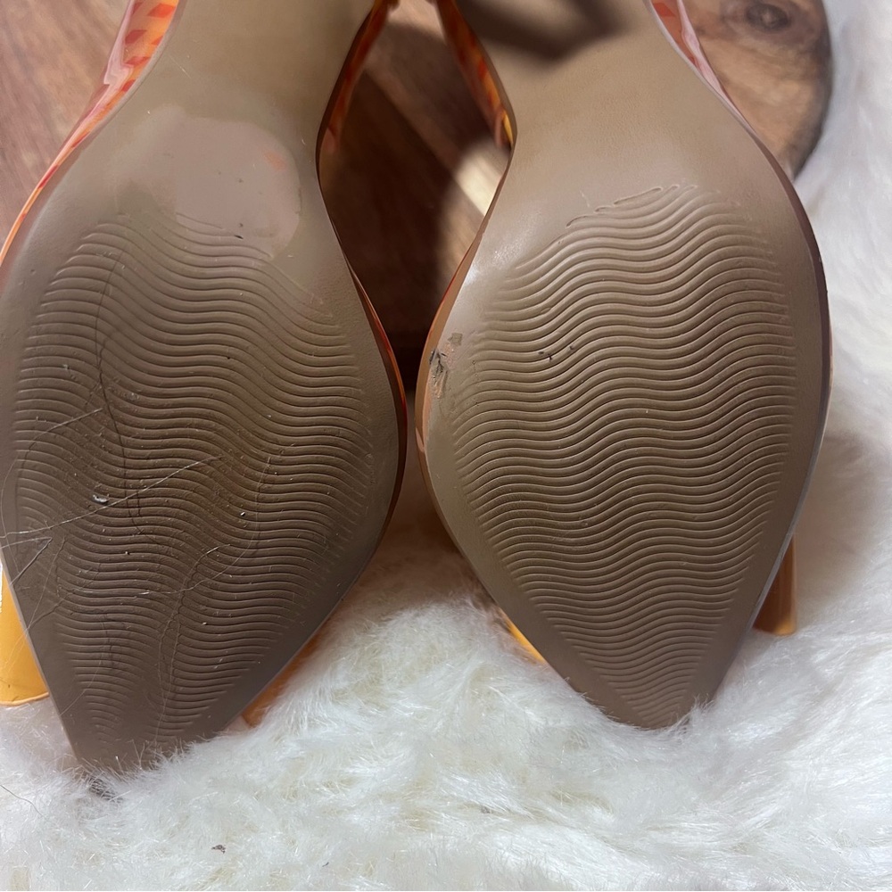 Betsey Johnson Kaison Yellow and Orange Bow Heels Size 6 - Picture 14 of 14